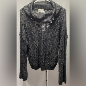 Urban Outfitters Cable Knit Cut-Out Cowl Neck Sweater size‎ Medium